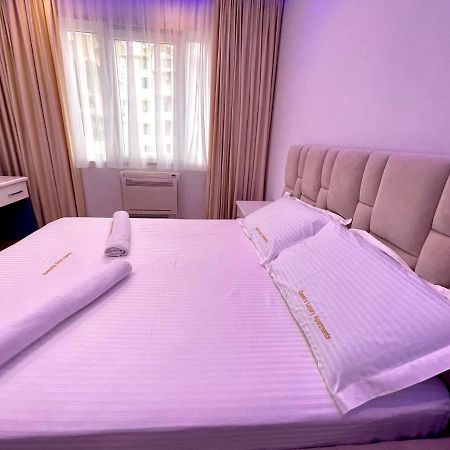 Queen'S Luxury Apartments Lake Tirana Buitenkant foto